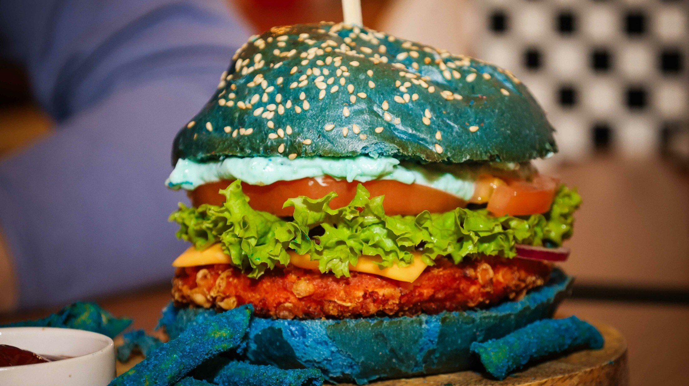 Farbiges Fast Food - Der „König“ der bunten Burger residiert in Braunau ...