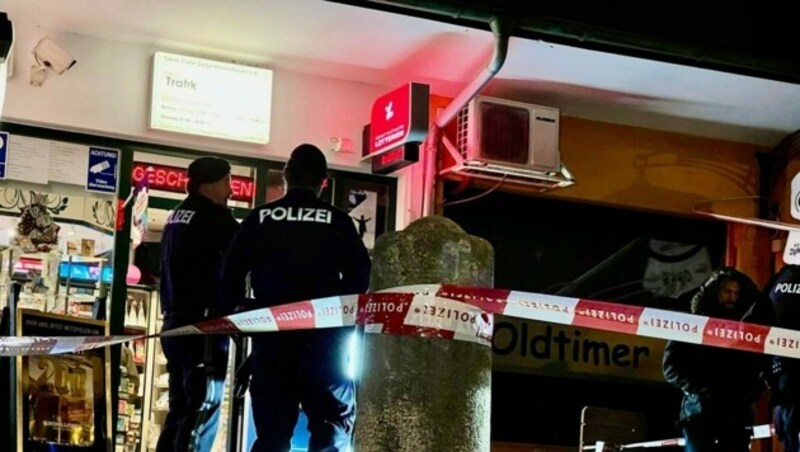 Am Montag, gegen 17.30 Uhr, überfiel ein Unbekannter die Trafik in der Franz-Martin-Straße in Salzburg-Lehen. (Bild: Markus Tschepp)