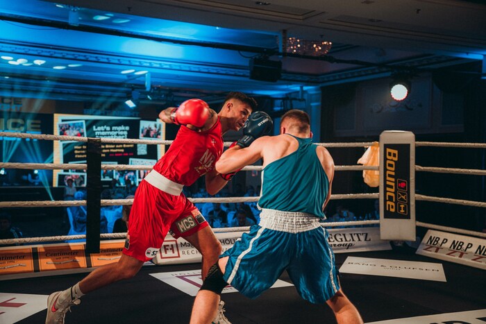 Marcel Meinl bei der vergangenen Bounce Fight Night (rot)