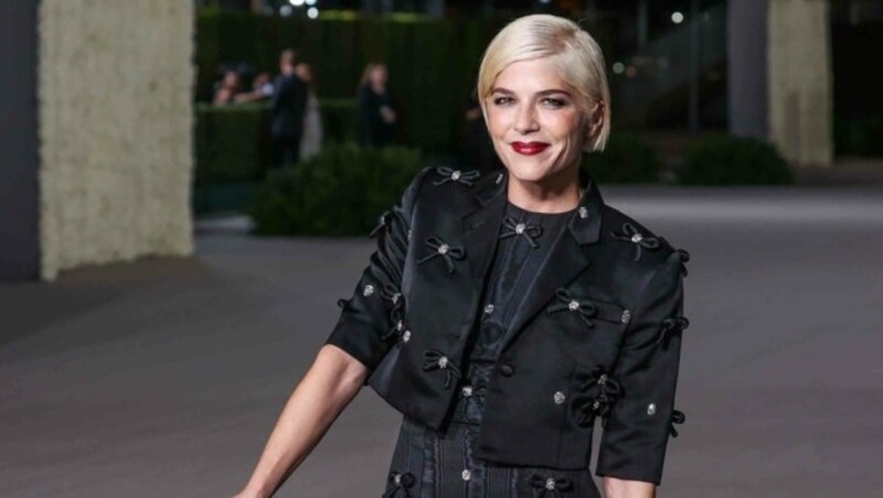 Selma Blair litt seit ihrer Kindheit an Symptomen, wurde als Frau von den Ärzten aber nicht ernst genommen. (Bild: www.PPS.at)