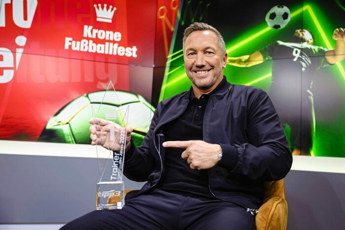 Manfred Schmid ist Trainer des Jahres 2022