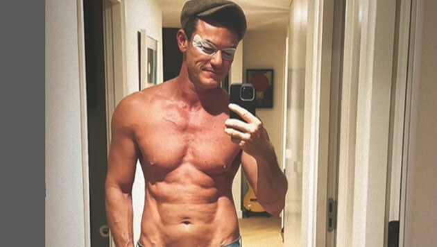 Luke Evans zeigt seinen durchtrainierten Körper. (Bild: www.instagram.com/thereallukeevans)