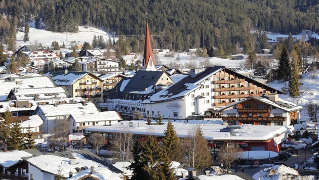 Seefeld in Tirol ist bekannt für Wintersport und speziell die Nordische Ski-WM im Jahr 2019 - und nun wohl auch für eine Finanz-Misere. (Bild: Birbaumer Christof)