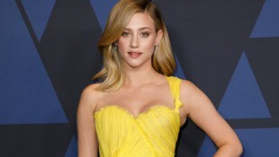 Lili Reinhart bekommt auf Social Media zahlreiche unmoralische Angebote. Auf TikTok hat sie jetzt ein paar der „Sugardaddys“ geoutet. (Bild: www.PPS.at)