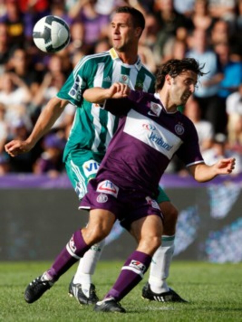 Wiener Derbys - hier gegen Stefan Maierhofer - kennt Joachim Standfest. (Bild: GEPA pictures)