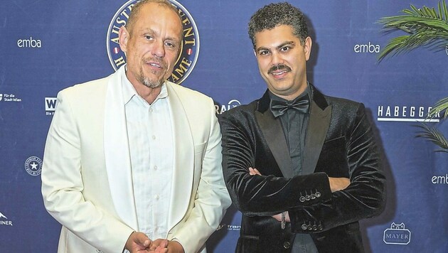 „An Homage to Life Ball“: Gründer Gery Keszler mit Amir Salar Sirdjani, der das Event im Wiener Palais Auersperg ausrichtet, das den Life Ball noch einmal hochleben lassen will. (Bild: Andreas Tischler / Vienna Press)