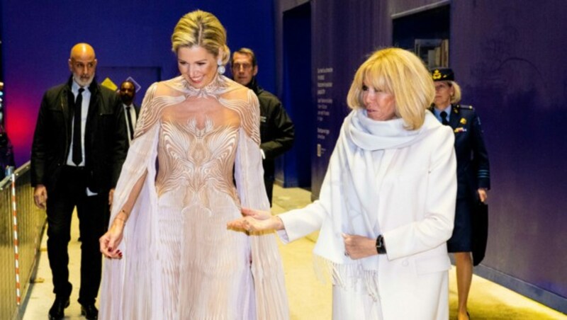 Königin Maxima legte in einem Transparent-Dress von Designerin Iris van Herpen einen strahlenden Auftritt hin. (Bild: Dutch Press Photo Agency / Action Press / picturedesk.com)