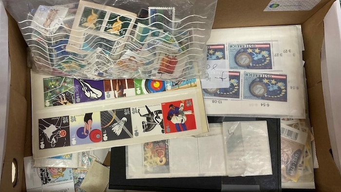 Falls Sie Gegenstände erkennen, die nie bei Ihnen angekommen sind, melden Sie den Verlust der ...