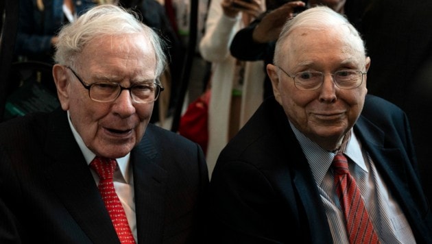 Waren viele Jahre Freunde und Geschäftspartner: Charlie Munger (r.) mit Warren Buffett (Bild: AFP)