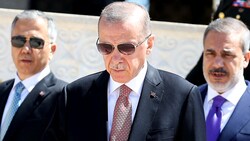 Die Regierung von Präsident Recep Tayyip Erdogan verdächtigt viele ausländische Organisationen als „Finanzier des Terrors“. Nun ist auch das Vermögen eines kurdischen Vereins in Österreich eingefroren worden. (Bild: APA/AFP/Adem ALTAN)