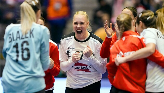 Großer Jubel bei Österreichs Handball-Frauen (Bild: APA/AFP/NTB/Beate Oma Dahle)