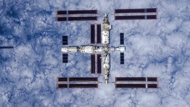 China hat jetzt erstmals Bilder der kompletten Raumstation „Tiangong“ veröffentlicht. (Bild: CMSE)
