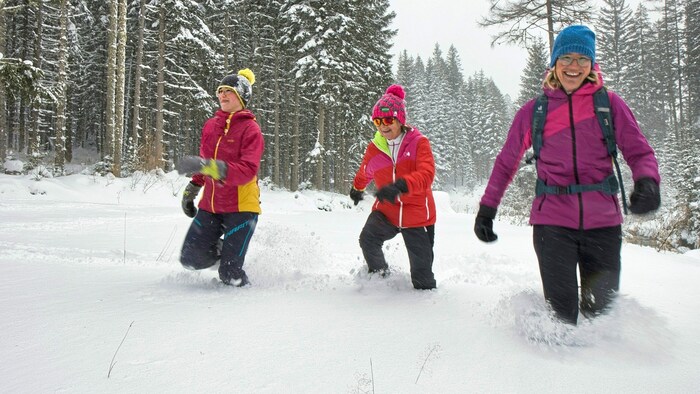 Das Tal ist bereits tief verschneit.
