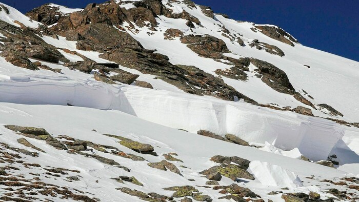 Die Gefahr von Schneebrettlawinen ist am Wochenende groß.
