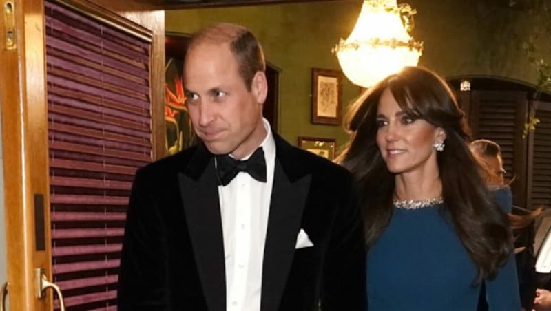 Prinz William und Prinzessin Kate wirkten kurz nach Bekanntwerden der Vorwürfe bei einer Veranstaltung in der Royal Albert Hall angespannt.  (Bild: APA/AFP/POOL/Aaron Chown)