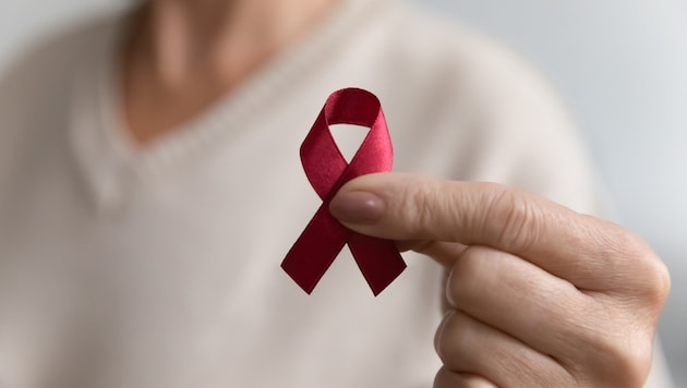 Mehr Aufklärung zum Thema HIV und Aids gefordert. (Bild: fizkes - stock.adobe.com)