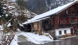 Vor diesem Bauernhaus lag das gerissene Reh. (Bild: zVg)