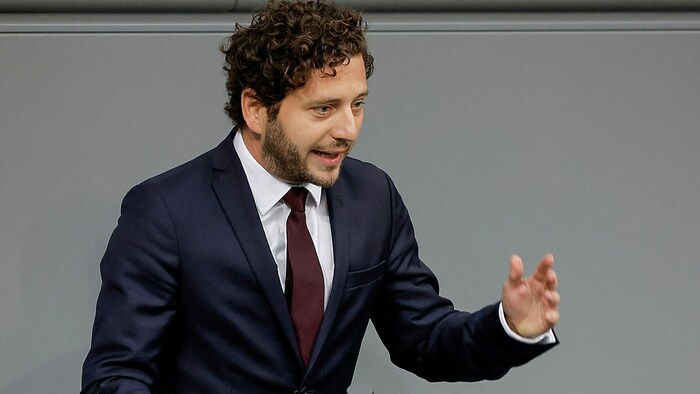 Felix Banaszak sorgte mit seinem Auftritt für viel Aufsehen.