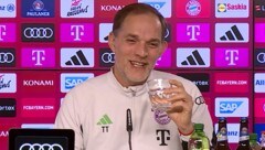 Bayern-Coach Thomas Tuchel war sichtlich amüsiert über die Frage eines Reporters. (Bild: Screenshot Glomex)