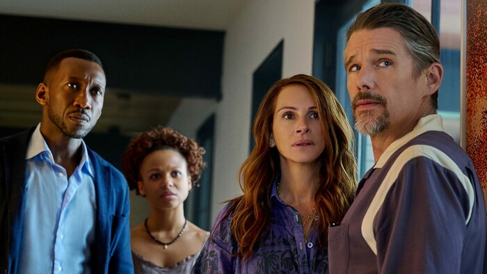 Panik macht sich breit: Mahershala Ali, Myha’la Herrold, Julia Roberts und Ethan Hawke.