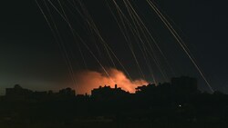 Nach den diplomatischen Verhandlungsversuchen sprechen im Gazastreifen wieder die Waffen. (Bild: AFP/John MACDOUGALL)