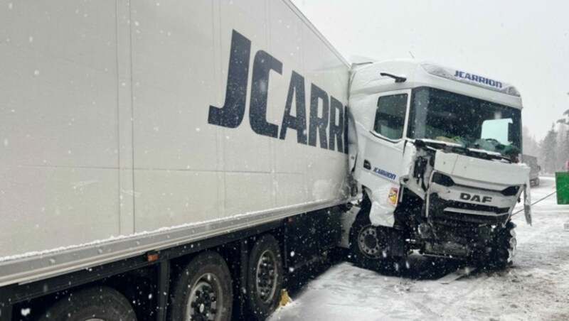 Der Unfall bei Modriach (Bild: Feuerwehr Markt Ligist)