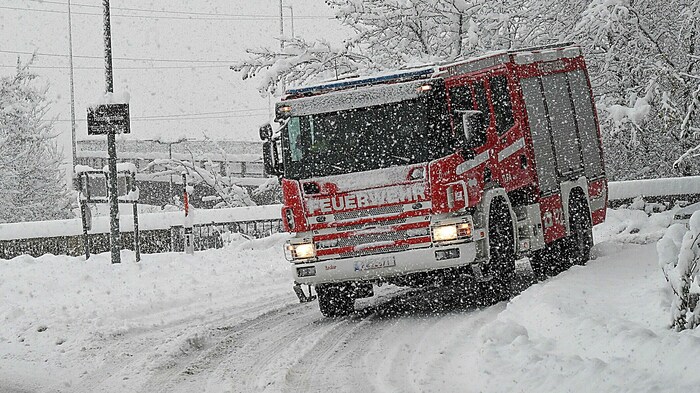 Die Feuerwehr appellierte an die Bevölkerung, zu Hause zu bleiben.