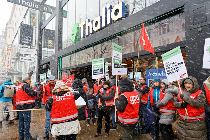 Bei der Buchhandlung Thalia kam es wegen dem Warnstreik für zwei Stunden zu Einschränkungen.