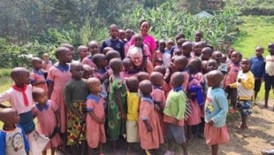 Die Kinder haben Elsa Schagerl bereits ins Herz geschlossen.