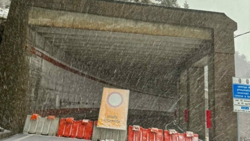 Auch eine Stütze im Tunnel ist gebrochen. (Bild: Hannes Wallner)