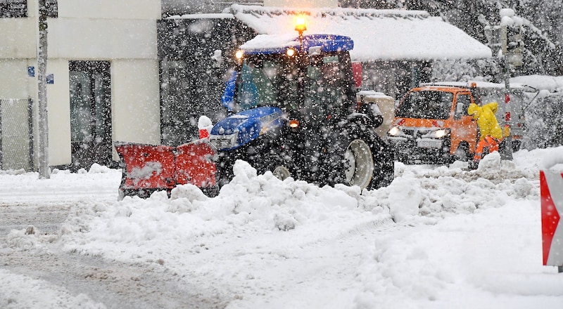 In Vorarlberg und Tirol fielen teils 50 Zentimeter Neuschnee oder mehr. (Bild: APA/EXPA/ ERICH SPIESS)