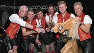 Sepp Mattlschweiger (ganz rechts) mit seiner aktuellen Band (Bild: Kevin Geißler)