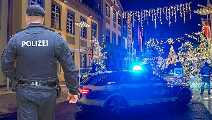 Nachrichtendienstexperten warnen, dass das „Grundrauschen“ bei Fanatikern steigt - es braut sich ...