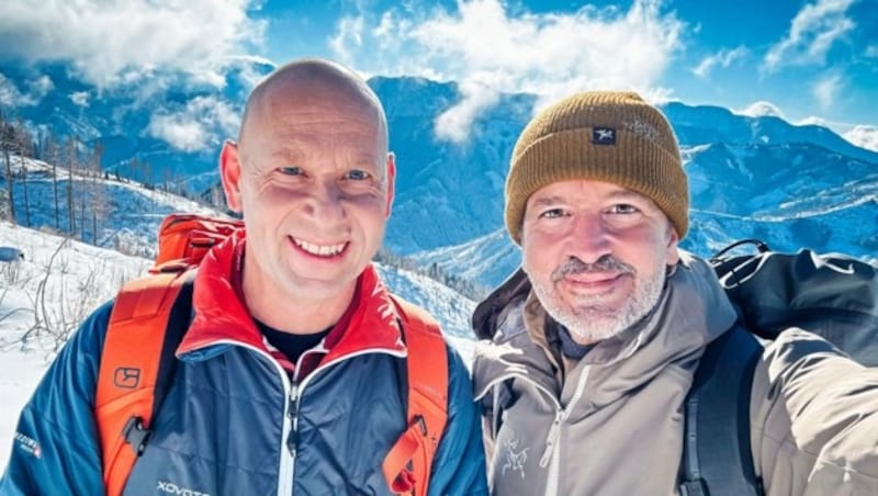 Alpinseelsorger Roland Stadler mit Organisator Hannes Wallner von der „Bergkrone“. (Bild: Hannes Wallner)