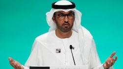 Der Öl-Konzernchef Ahmud Al Jaber und sein bislang mäßig gelungener Spagat, den Kampf gegen den Klimawandel und fossile Energieträger unter einen Hut zu bekommen. (Bild: AP/Kamran Jebreili)