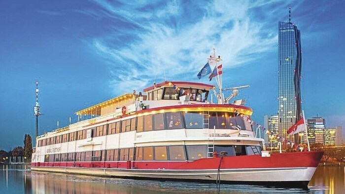 Auch auf der Donau ist der Nikolo unterwegs.