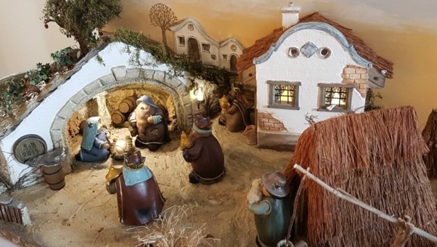 Eine burgenländische Weihnachtskrippe mit Original-Figuren von Gottfried Kumpf. (Bild: Krippenfreunde Pinkafeld Südburgenland)