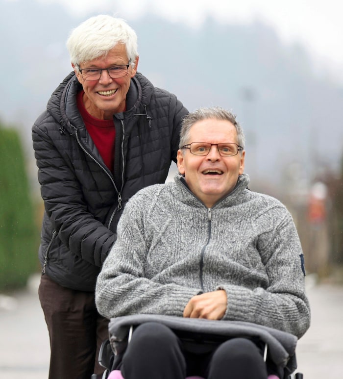 Die beiden Männer machen auch gemeinsam Ausflüge