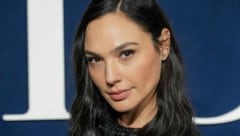 „Wonder Woman“ Gal Gadot richtet einen Appell an die Welt, den Frauen vom 7. Oktober zu glauben und die Geiseln so schnell wie möglich nach Hause zu bringen. (Bild: Laurent VU / Action Press/Sipa / picturedesk.com)