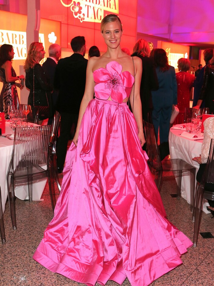 Larissa Marolt sorgte mit ihrem Look für Tuscheleien.