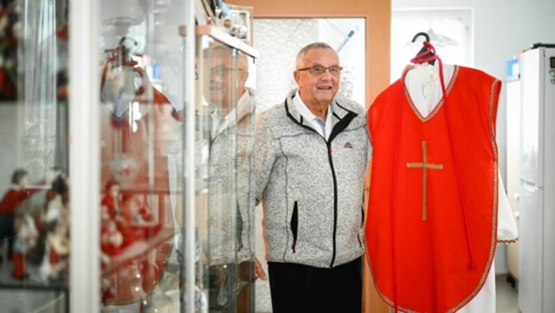 Die Verkleidung dauert bei Gerhard Weindl locker 15 Minuten. (Bild: Markus Wenzel)