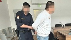 Der Rumäne, der aus der U-Haft vorgeführt wurde, ist dreifach einschlägig vorbestraft. Als einziger vertrat er die Meinung, die Tat verhindert zu haben. (Bild: HS)