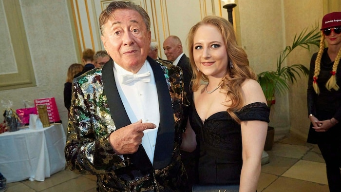 Für Tochter Jacqueline soll der Tod ihres Vaters besonders schlimm sein, so Worseg.