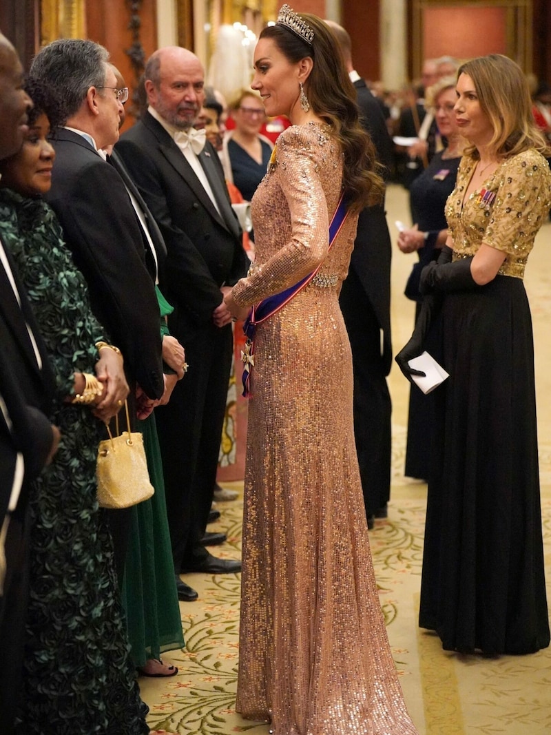 Prinzessin Kate sah in ihrem Jenny-Packham-Kleid einfach zauberhaft aus. (Bild: APA/AFP/POOL/Jonathan Brady)