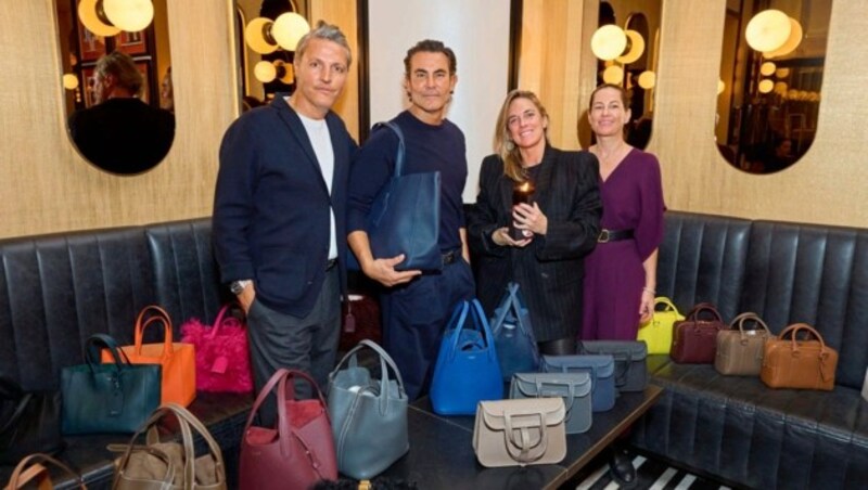 Exquiste Runde im Sacher Salon: Rodrigo Montojo, Rafa Pastor, Pauline Rochas und Birgit Lauda. (Bild: Starpix / A. Tuma)