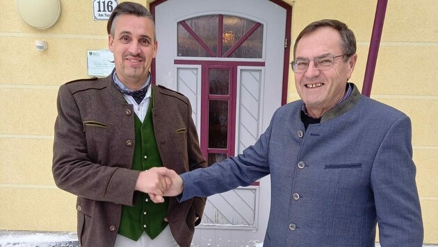 Spitzenkandidat Stefan Palffy und Bürgermeister Peter Bogensperger. (Bild: Lungauer Volkspartei)