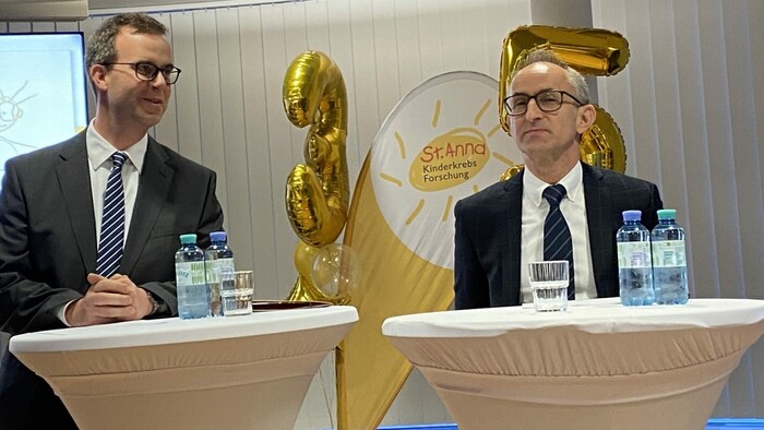 Wissenschaftlicher Direktor Prof. Kaan Boztug (links) und Mag. Jörg Bürger, Kaufmännischer ...