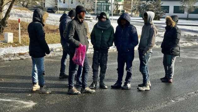 Die Zahl der Aufgriffe im Burgenland ist seit November gering, Streitthema derzeit die Grundversorgung der Asylwerber. (Bild: Schulter Christian, Krone KREATIV)