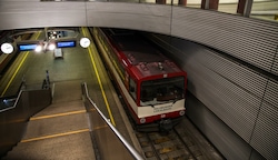 Hoteliers in der Stadt Salzburg sind besorgt über die geplante Bahnverlängerung. (Bild: Tröster Andreas)