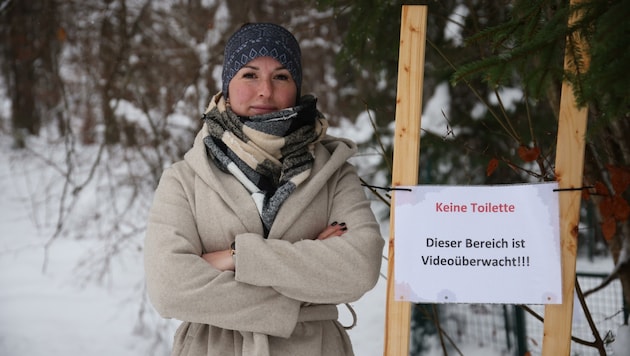 Jaqueline Gerlach stellte nach mehreren ungustiösen Vorfällen ein Warnschild auf. (Bild: Tröster Andreas)